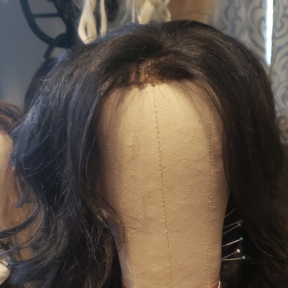 Synthetic wig - Picture 6 of 6
